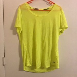 XL Under Armour Top